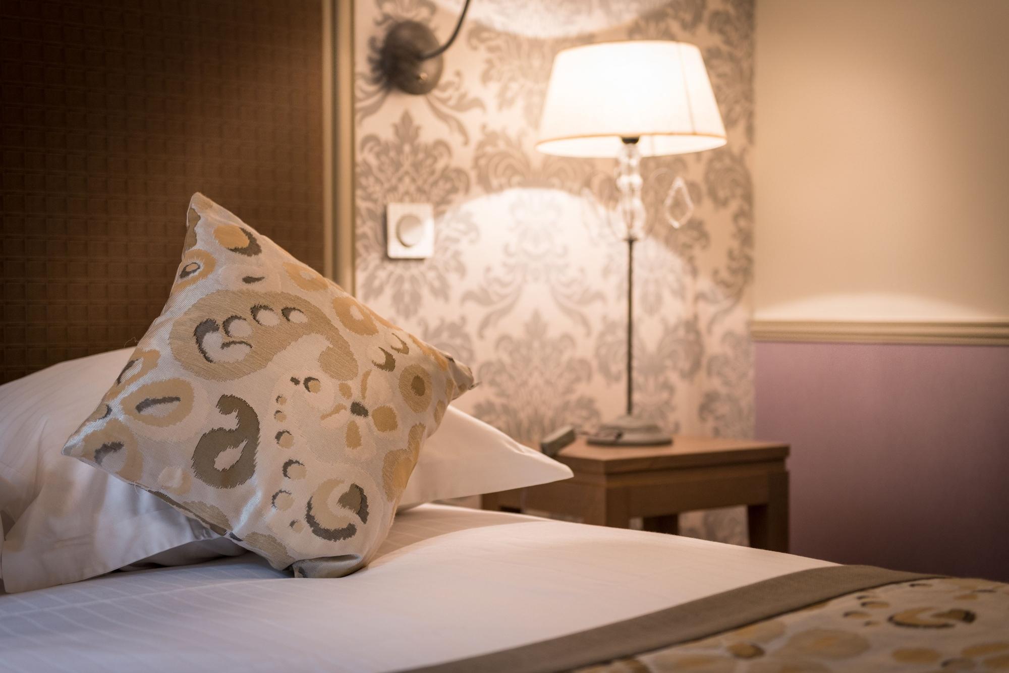 Hotel Monceau Wagram Paryż Zewnętrze zdjęcie