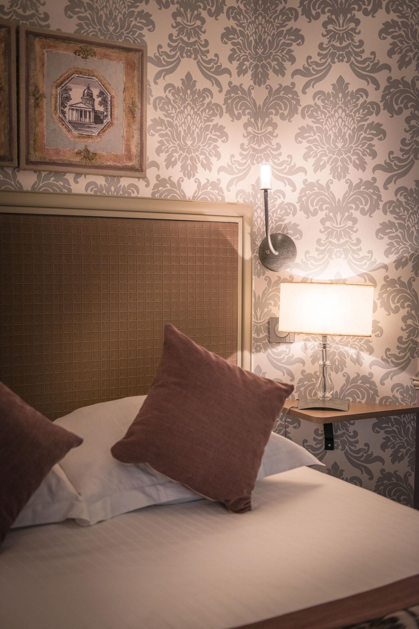Hotel Monceau Wagram Paryż Zewnętrze zdjęcie