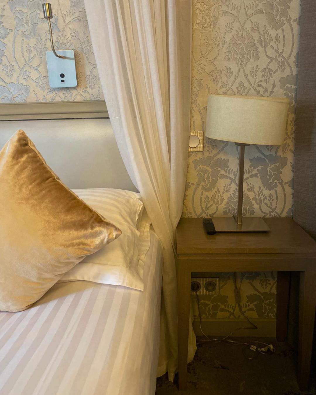 Hotel Monceau Wagram Paryż Pokój zdjęcie
