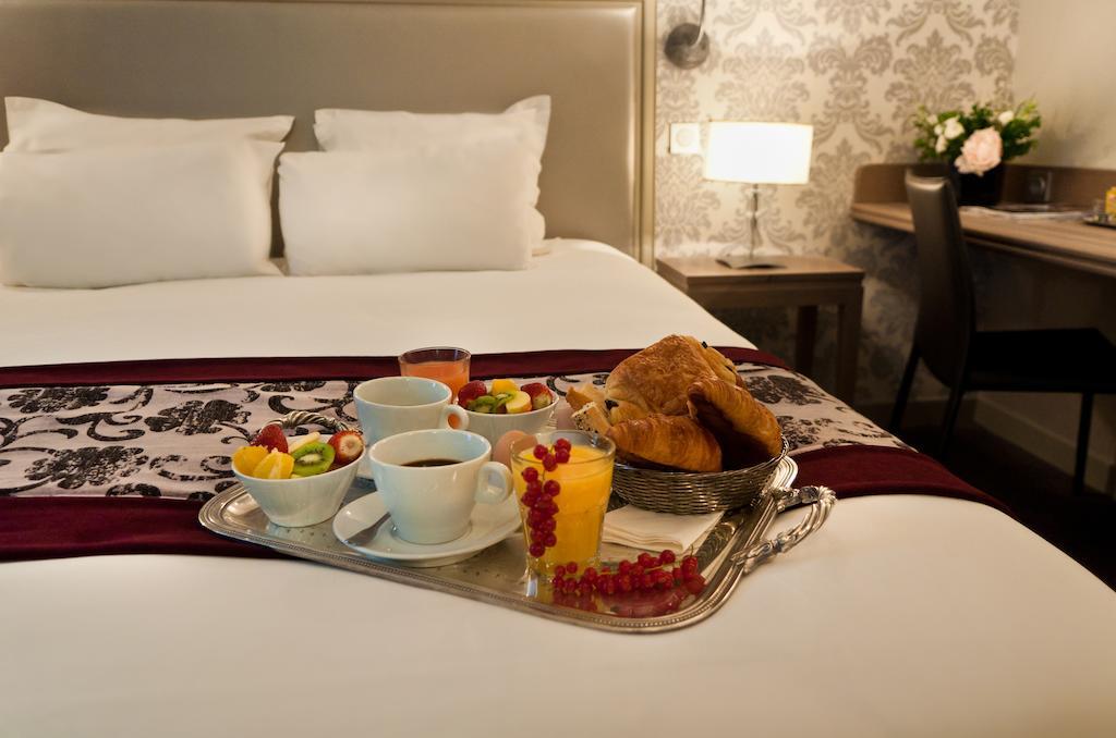 Hotel Monceau Wagram Paryż Zewnętrze zdjęcie